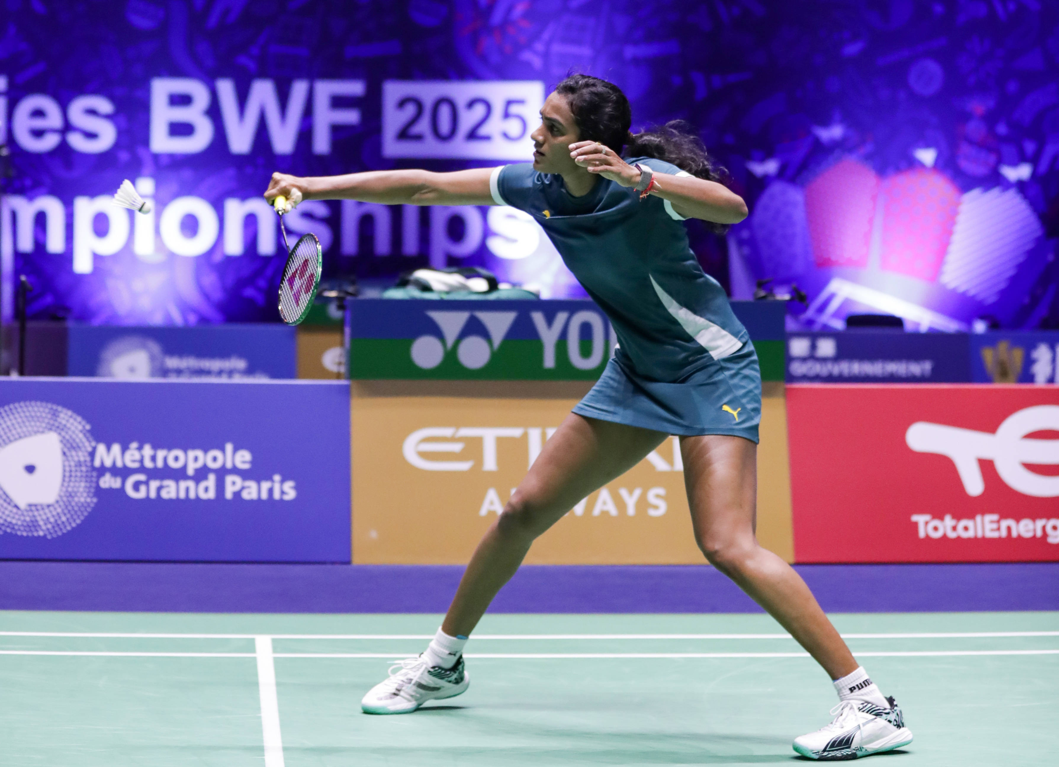 马来西亚羽毛球队强势印度羽毛球队，辛杜惊艳世界