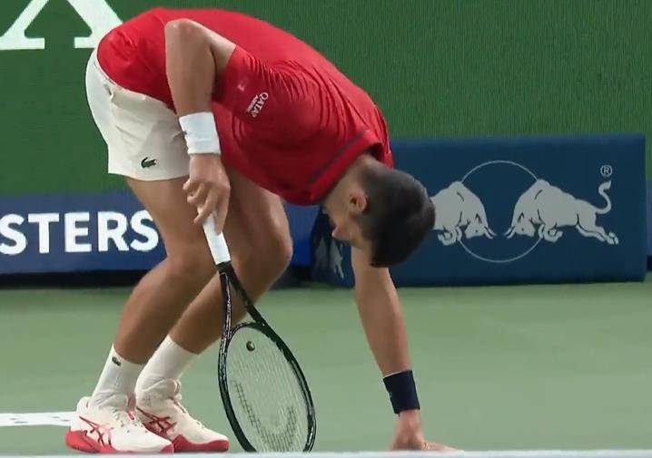 年终总决赛险胜拉沃尔杯，梅德韦杰夫统治全场