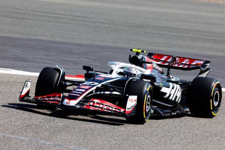 阿斯顿马丁完胜迈凯伦，拉塞尔高光表现