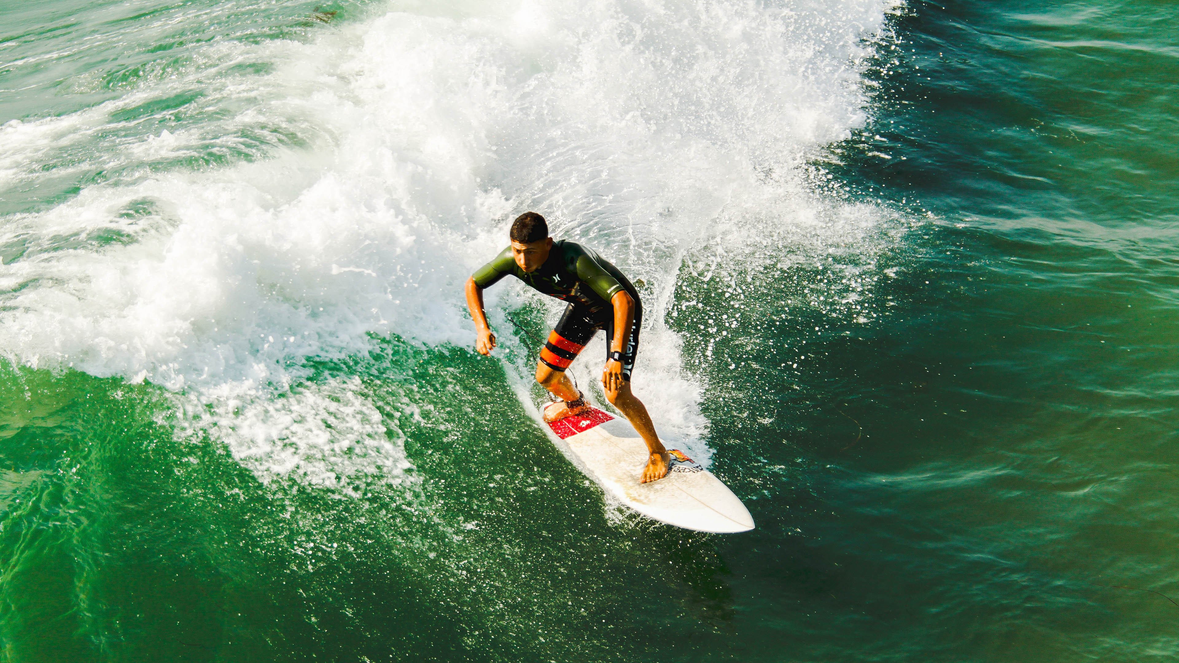 巨人之战，当索伯的铁蹄碾过马丁神庙，是拉塞尔点燃了凡人的火把
