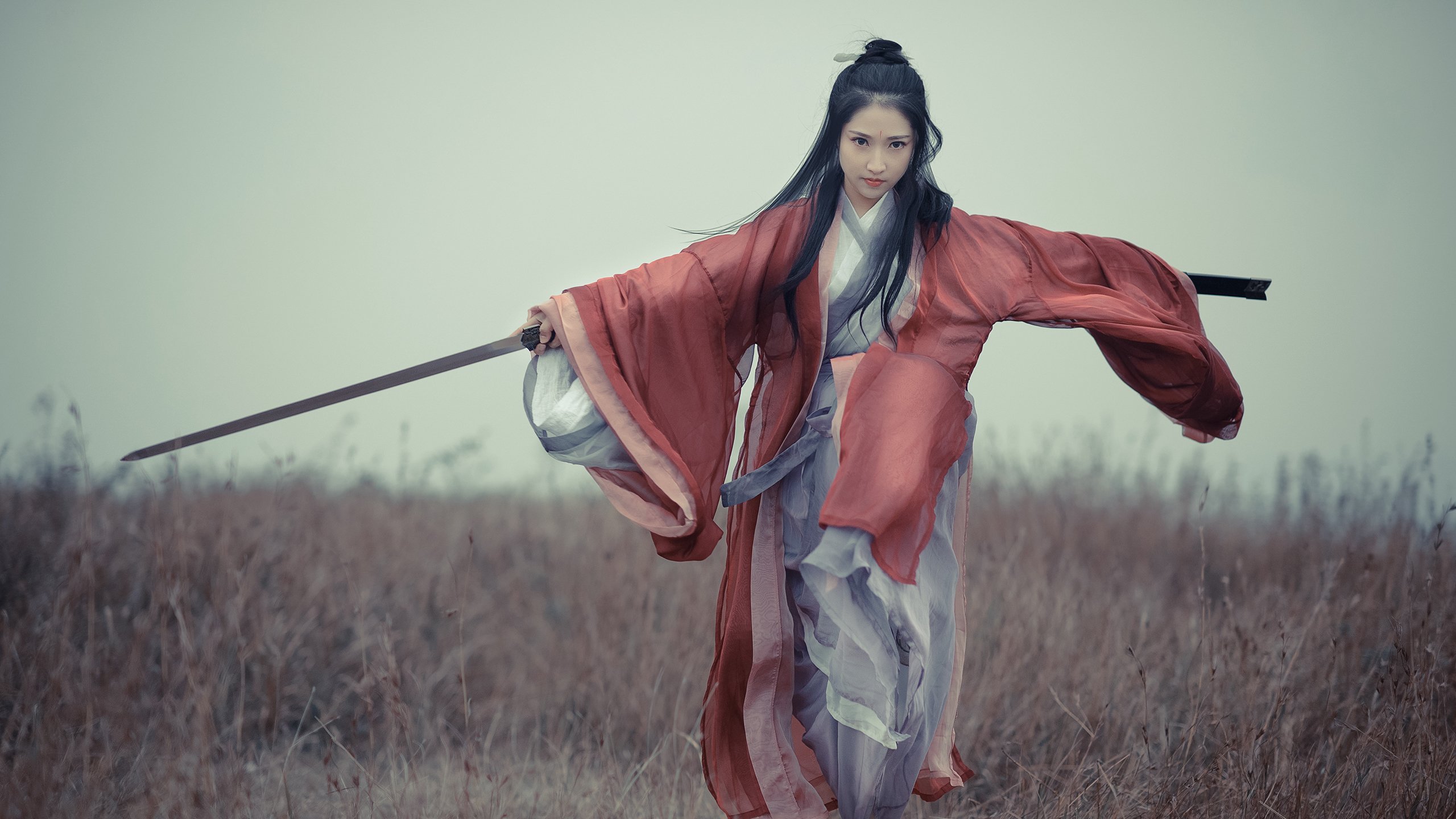 达喀尔的沙地逆转诺坎普的草皮，当佩德里在破碎镜片中刷新纪录