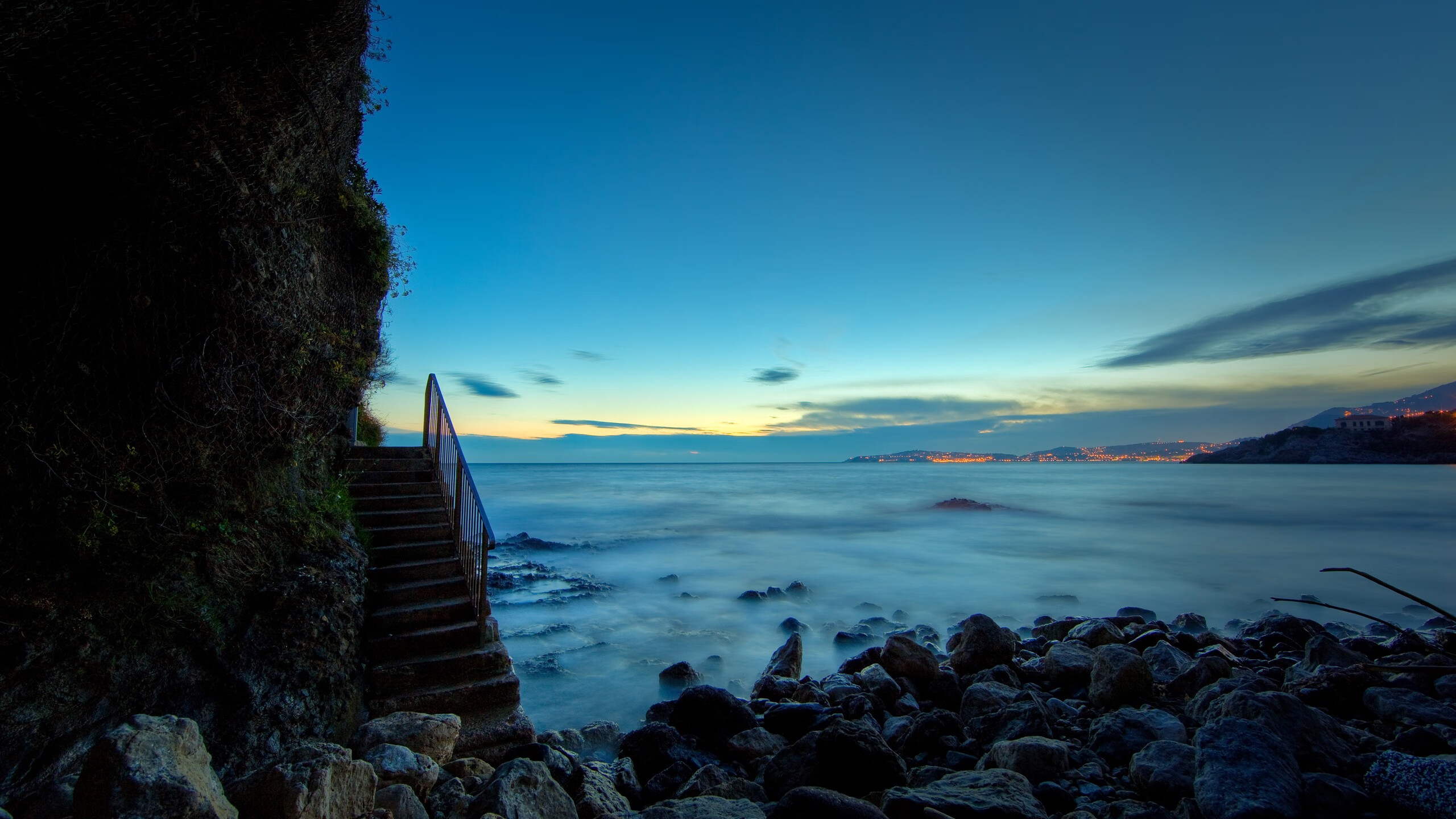 布克爆发震撼全场，费城76人靠成熟掌控力稳稳拿下黄蜂